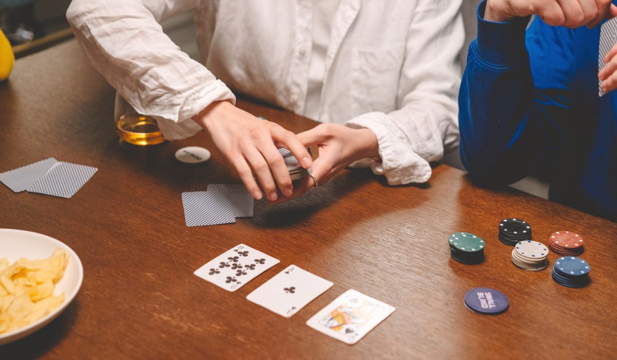 认知偏差避免上头十大法则 - 德州牛仔怎么打更稳?避免上头十大法则克服认知偏差